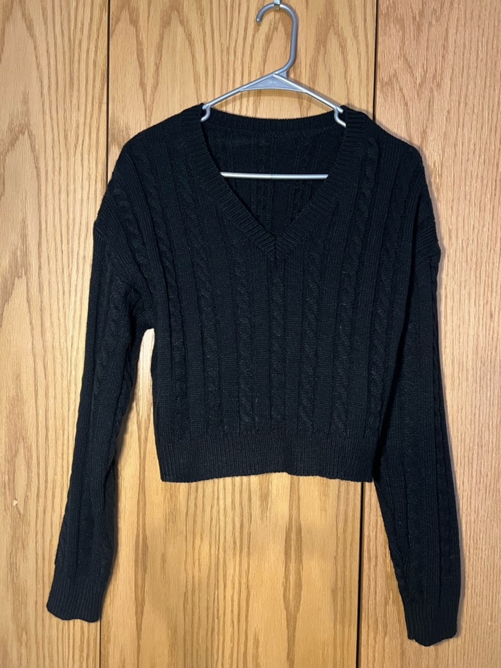 SHEIN Black V-Neck Cable Knit Cropped Sweater